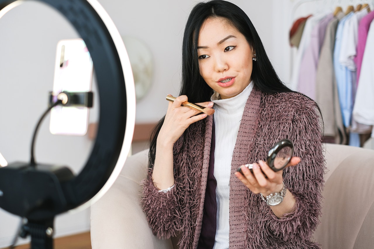 How to Become a Beauty Influencer on Youtube