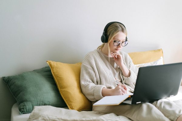 How to become a Virtual Assistant for an Influencer