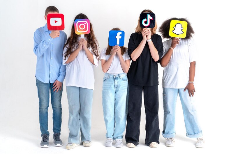 What does a Social Media Influencer Do